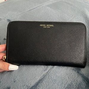 Henri Bendel Wallet